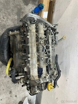 Predám motor na Alfa Romeo 2.4
