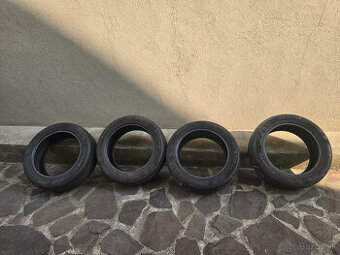 Kumho Ecsta HS51 215/55 R17