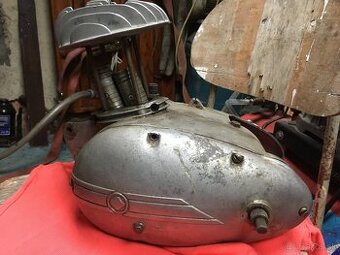 Motor Manet M90