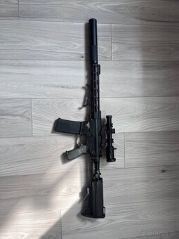 Upravená airsoftová Novritsch SSR4 (HPA)