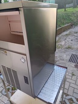 Vyrobnik ľadu