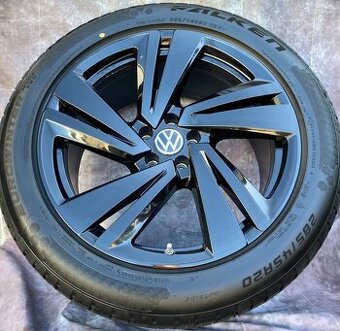 Zimní top originální sada Volkswagen Touareg 285/45R20 112V