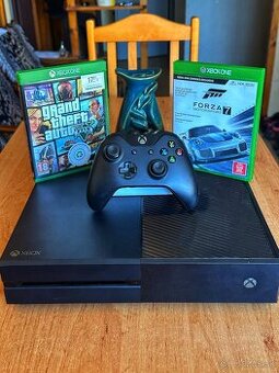 Xbox One + ovládač + GTA5 + Forza Motorsport 7