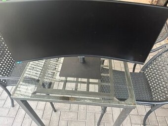 monitor 4K - 1
