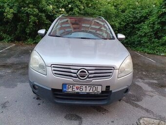 Nissan Qashqai POŠKODENÝ MOTOR
