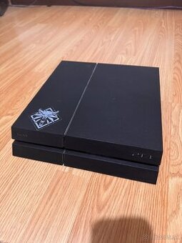 PlayStation 4 500 GB + 2 ovládače (výborný stav)