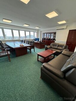 Kancelária riaditeľa/manažéra