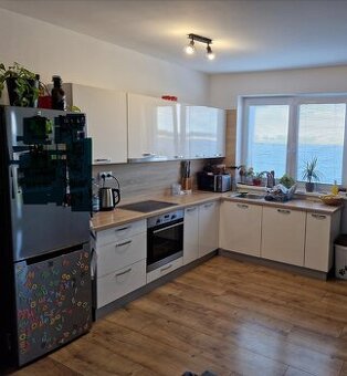 Na predaj kuchyňa plus spotrebiče