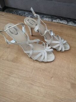 Dámske sandále42