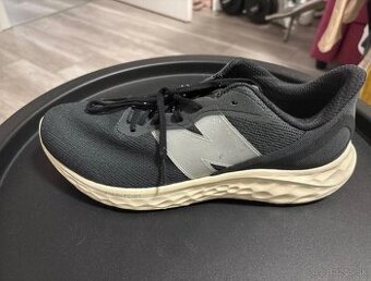 New Balance Fresh Foam Arishi V4