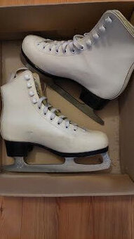 Predám dámske korčule Piruet