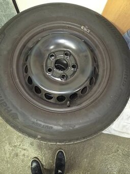 Predam Vw Mulltivan originál 215/65/r16