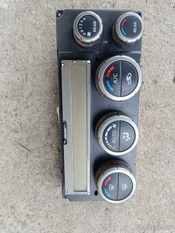 Nissan Pathfinder R51, Navara diely