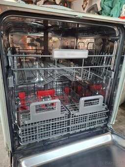 Vstavaná umývačka Whirlpool