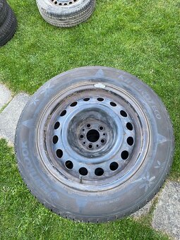 Kolesa 215/60 R16