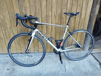 Giant defy