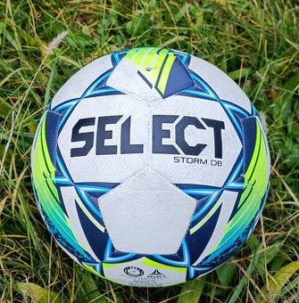 Select FB STORM DB futbalova lopta 4ka vhodná pre mládež - 1