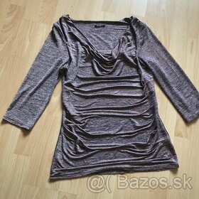 Leskly top s vodovym vystrihom ROMAN
