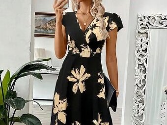 KRASNE DLHÉ ŠATY…..42-44…..Nove