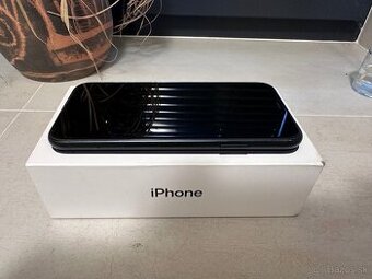 iPhone XR - čierny - 64gb