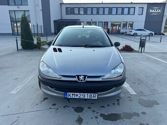 Peugeot 206 1.1 benzín