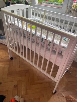 Drevená detská postielka 105x60 s matracom z kokos.vlákna