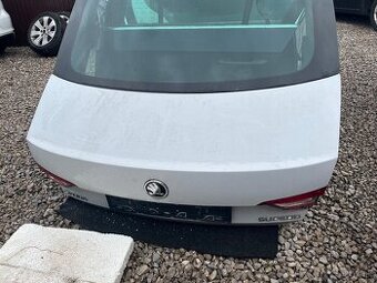 Zadný kufor škoda superb 3 sedan