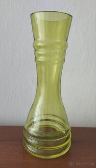 Sklenená váza