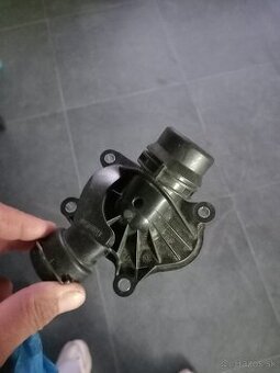 Predám noví termostat bmw e60 530d