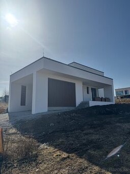 Ponúkame na predaj novostavbu rodinného domu Banská Bystrica - 1