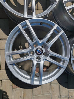 VOLVO, FORD 5x108