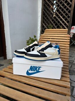 Jordan 1 Travis Scott