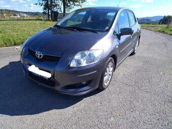Toyota Auris 1.4 D4D 66kw