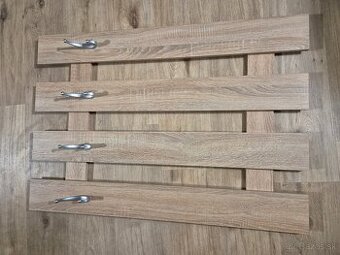 Moderný nástenný vešiak - dub sonoma