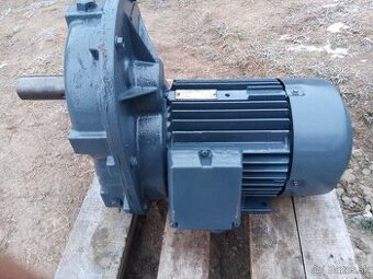 Elektromotor s prevodovkou