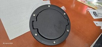 Predam kovove dvierka nadrze Jeep JK. Nove.