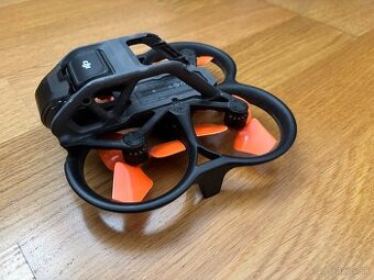 DJI Avata FPV set – Goggles 2, 3× batéria, 2× ovládač, hub