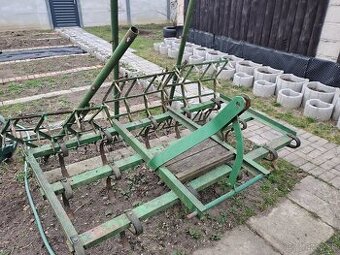 Kultivátor z branami