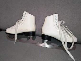 Predám detské korčule veľkosť 28