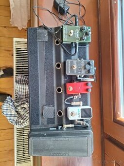 Predám gitarové efekty WAH, silencer, delay, ladičku