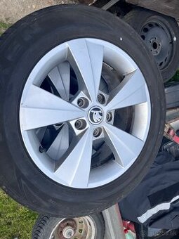 205/60 R16