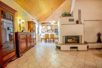 Krásny 7-izbový dom, 328 m² + 1389 m² pozemok, Trebostovo, o