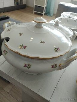 Porcelanovú obedovú súpravu Epiag