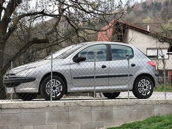 Predám, buď opraviť alebo na náhradné diely