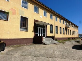 Na predaj administratívna budova so skladovými priestormi