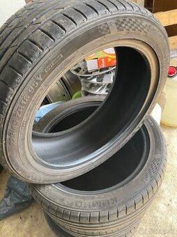 Kumho 225 45 R17