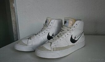 Nike Wmns Blazer Mid '77
