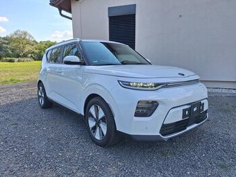 Kia Soul EV 64kWh Platinum v záruke Harman/Kardon, Virtual