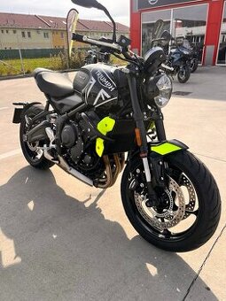 TRIUMPH TRIDENT 660