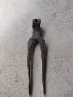 Predám starožitné odlievacie kliešte